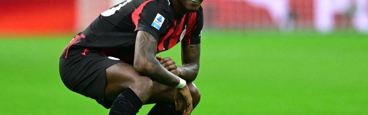 意甲大冷门！AC米兰主场遭倒数第一比萨队阻击，莫德里奇发威无缘胜利