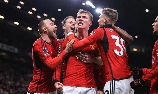 霍伊伦转投那不勒斯，4500万总价绑定欧冠资格，曼联止损离场