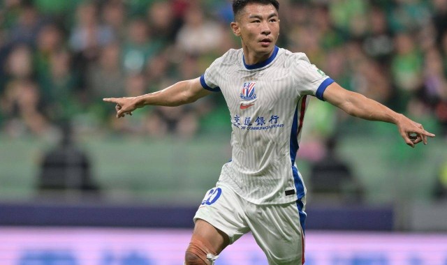 中超联赛：北京国安憾负上海申花，塞蒂恩这是在下了一步错棋？