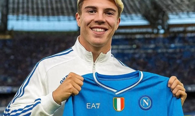 再见，曼联！5000万欧，新哈兰德加盟那不勒斯在即，拿冠军+踢欧冠