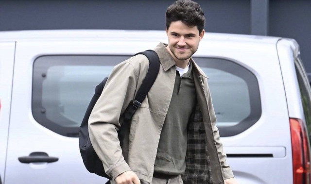 拉门斯将首发战利物浦，库尔图瓦帮助曼联新援！曼联试训免费门将