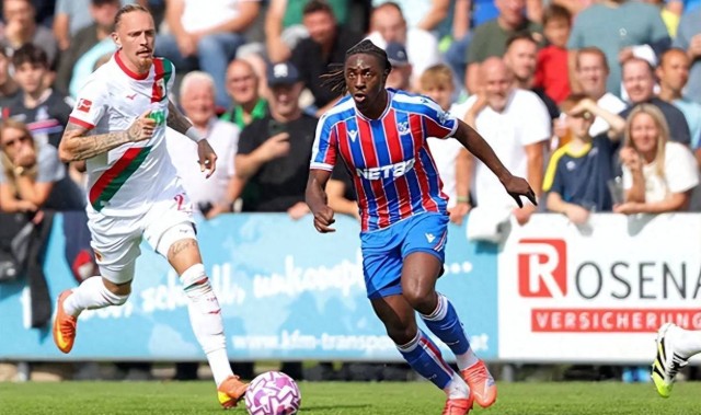 埃泽去留成疑，水晶宫主教练拒做任何承诺，阿森纳热刺双雄竞逐