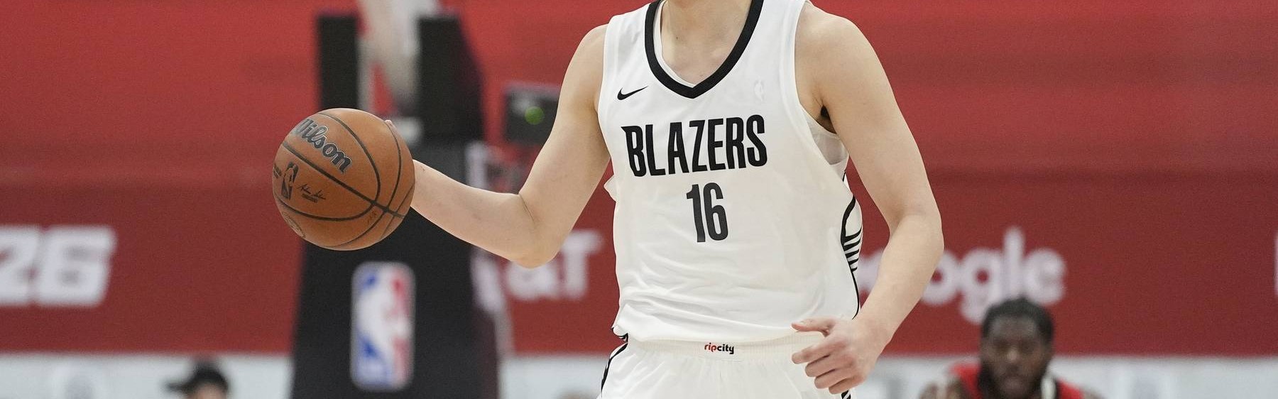 杨翰森未出场开拓者大比分不敌太阳 场均10.8分夏联收官