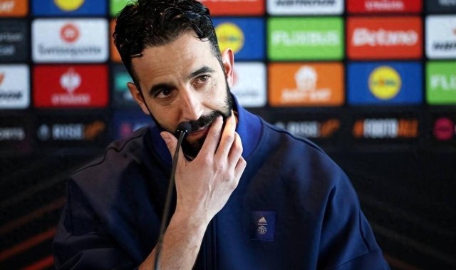 至少再买两人！曼联明确转会窗计划，中场门将会是补足重点对象