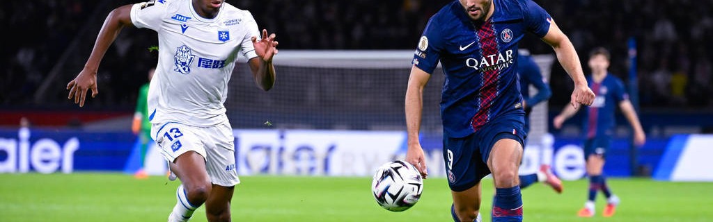 法甲-巴尔科拉失单刀 巴黎两中卫破门2-0欧塞尔重返榜首