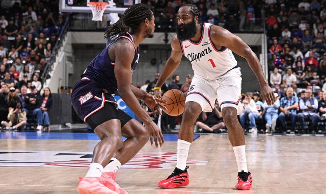 季前赛-保罗15+6+4哈登5+2+9 快船大胜广州龙狮