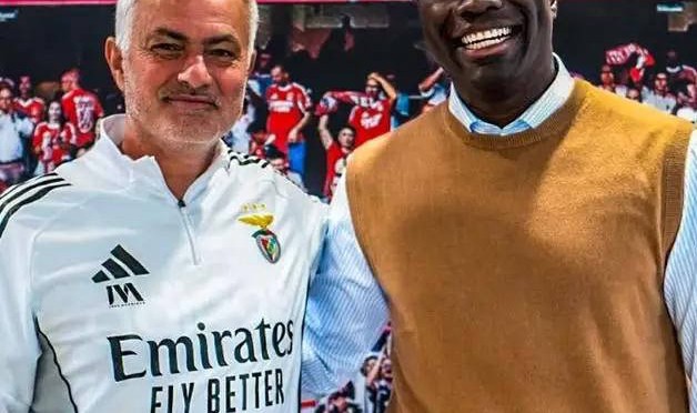 穆里尼奥将迎来两场决定性较量，狂人依然自信满满，本赛季冠军希望巨大