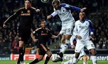 陶瓷球场生死判罚！比利亚雷亚尔死磕哥本哈根，出线权终极博弈