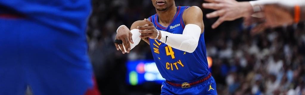 威少签约国王暂缓失业危机 今夏他为何如此狼狈？