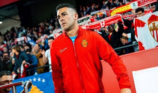 对坐替补席不满，西甲球队副队长被撤职