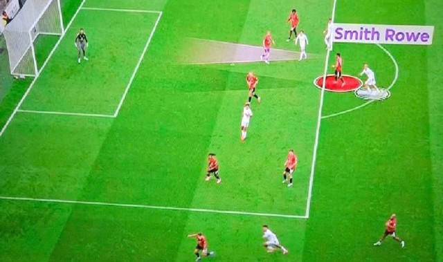 B费不满主裁根源曝光，后撤战术大失败！曼联唯一威胁竟由门将创造