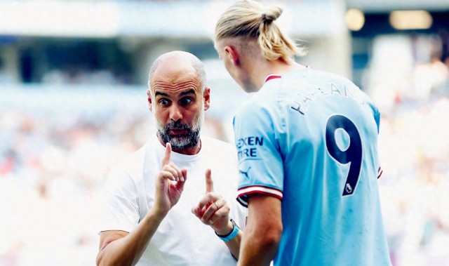 12场22球！瓜迪奥拉钦定一人做保镖，哈兰德扛着曼城前进！