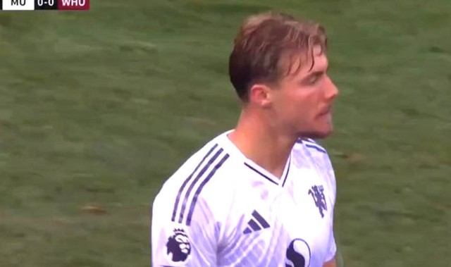 曼联7200万鸡肋带来两难抉择！霍伊伦德令拉爵头疼，阿莫林努力激励