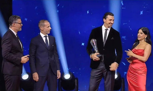 欧冠抽签出炉！拜仁遭冠军围剿！巴黎死亡之组！具体对阵情况如下