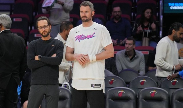 乐福目前未和爵士商讨买断 他还没确定好下家